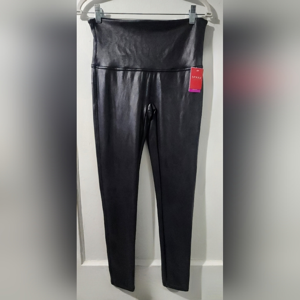 🌷SPANXshape Faux Leather Leggings🌷 size:XL